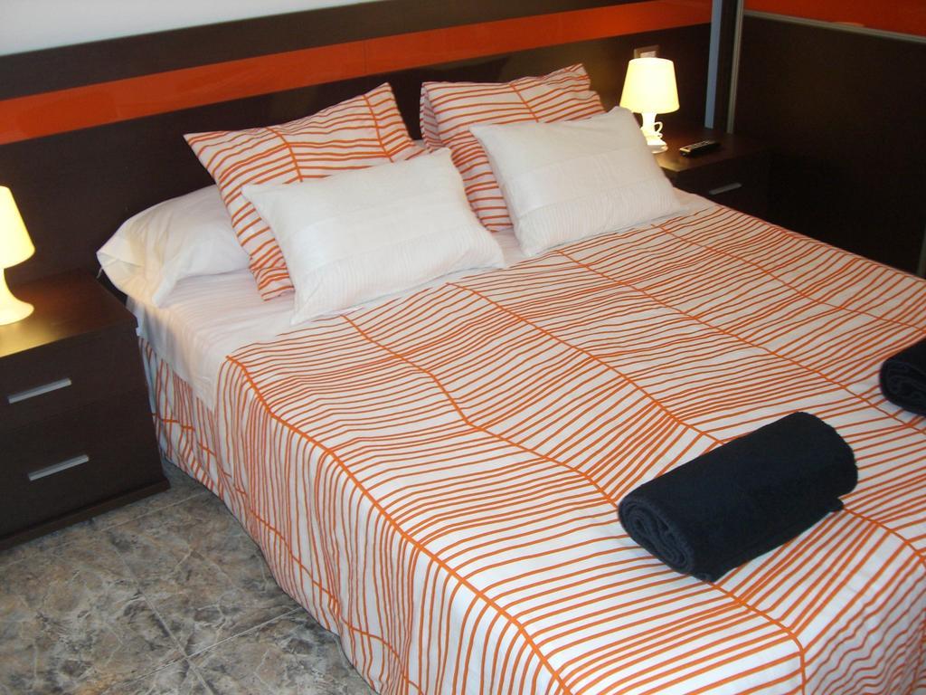 Pension Aqua Rooms Portomarin Eksteriør billede