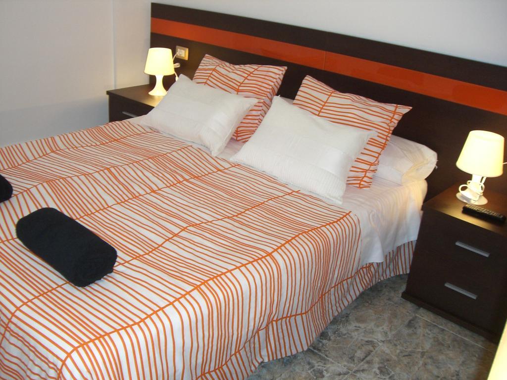 Pension Aqua Rooms Portomarin Eksteriør billede
