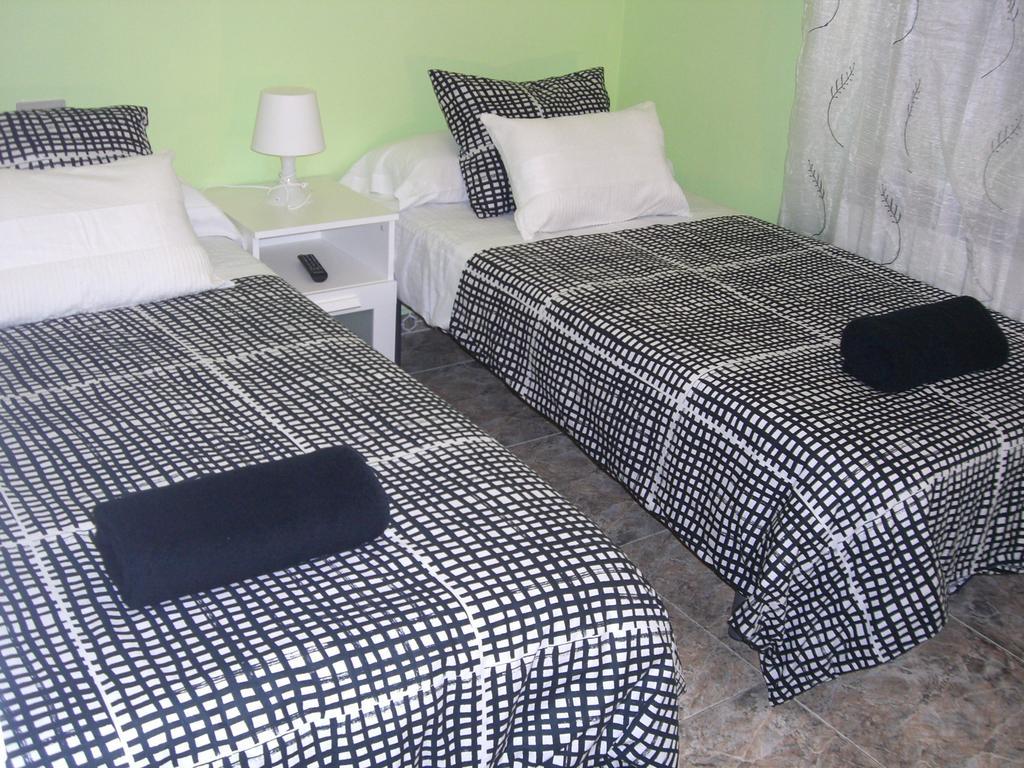 Pension Aqua Rooms Portomarin Eksteriør billede