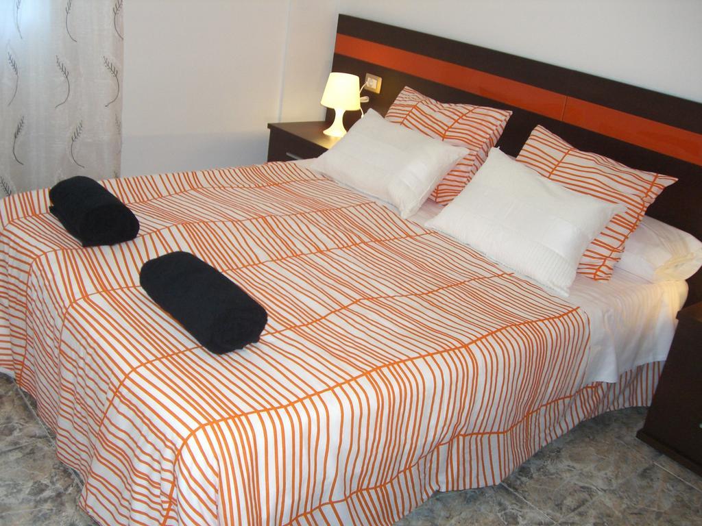 Pension Aqua Rooms Portomarin Eksteriør billede